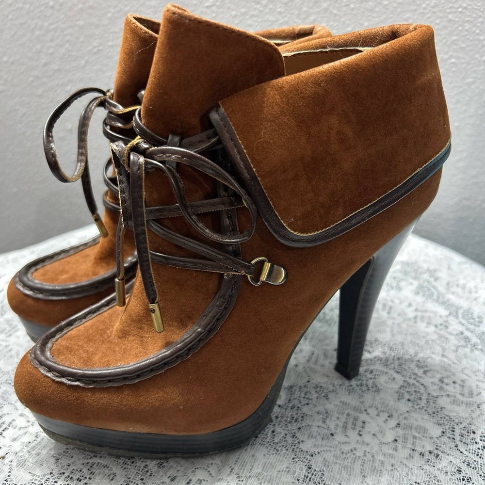 Just Fab size 7 brown, burnt orange heels